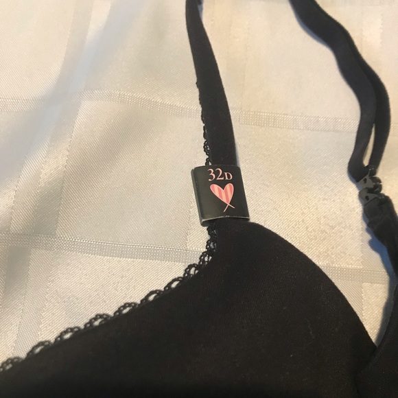 NWOT Victoria’s Secret bra - Picture 3 of 7